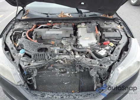 2015 Honda Accord Hybrid Ex-L from USA, damaged, VIN 1HGCR6F58FA010384